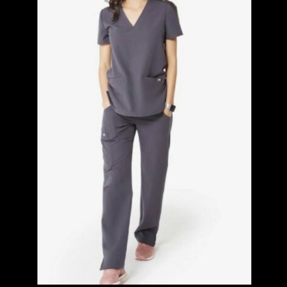FIGS 3-pocket TOP and cargo PANT charcoal gray SET